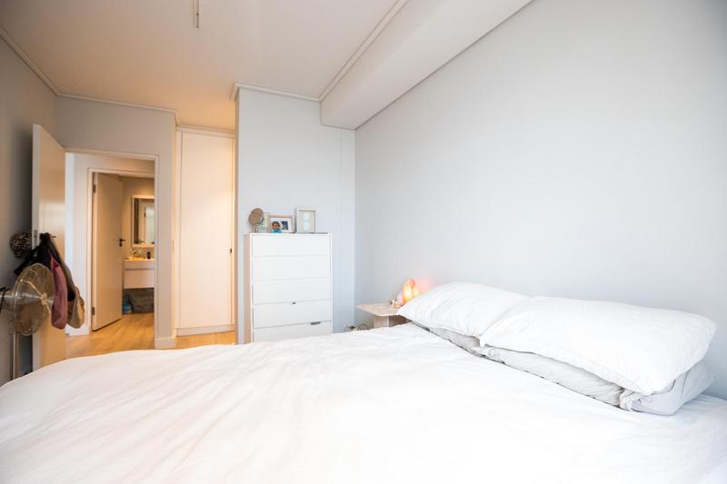 1 Bedroom Property for Sale in Sea Point Western Cape